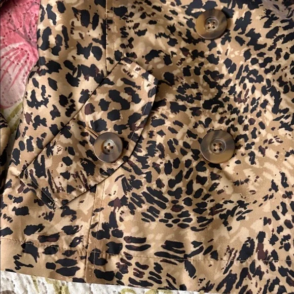 Jones New York Leopard-Print Double-Breasted Trench Coat - Tan & Black - Picture 7 of 12